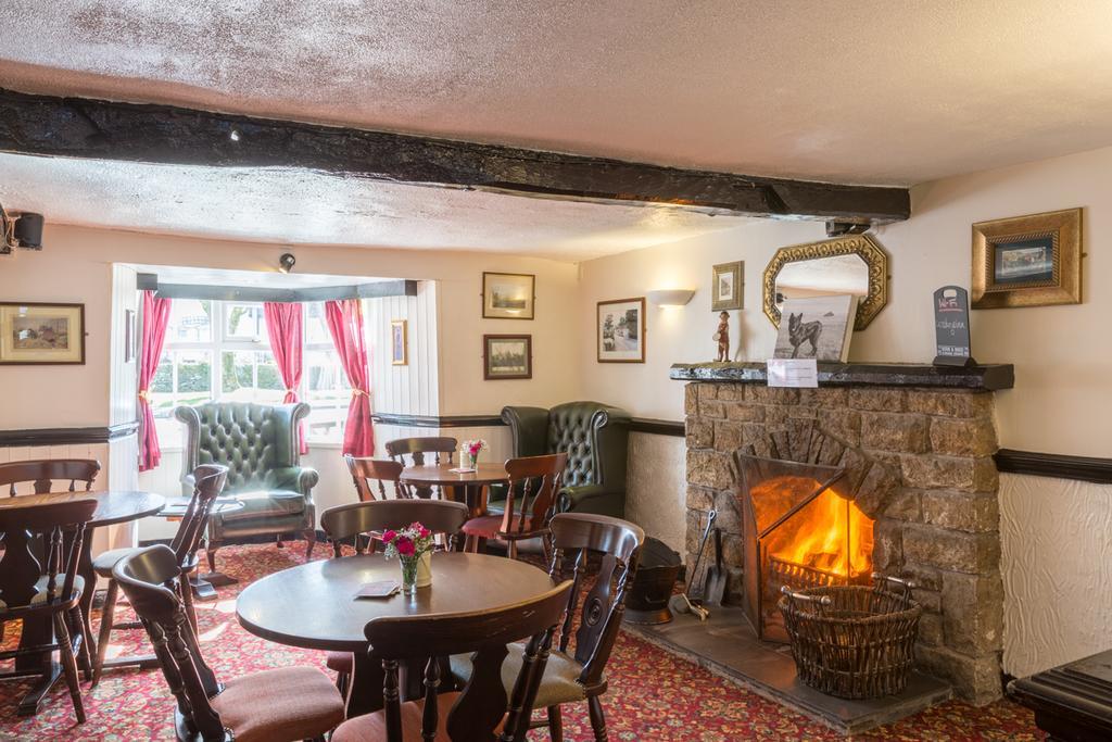 The Cross Keys Inn 테베이 외부 사진
